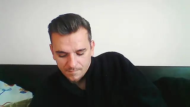 Snapshot of Huge_cock22cm chatting on October 2025 08:35:01 AM Huge cock22cm online show from October 2025 08:35:01 AM