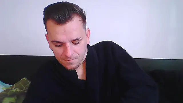 Snapshot of Huge_cock22cm chatting on November 2025 06:22:01 AM Huge cock22cm online show from November 2025 06:22:01 AM