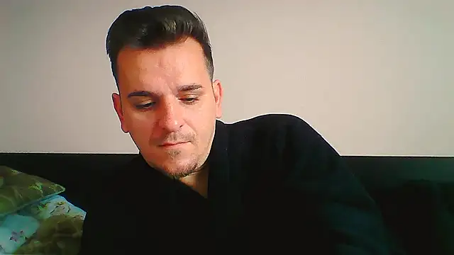 Huge cock22cm online show from November 2025 08:47:01 AM