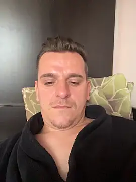 Snapshot of Huge_cock22cm chatting on April 2026 12:27:01 PM Huge cock22cm online show from April 2026 12:27:01 PM