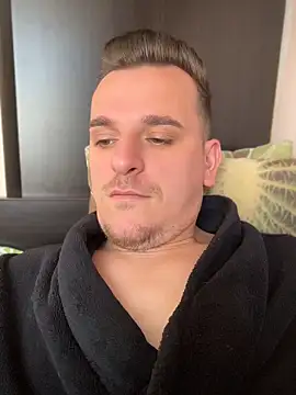 Snapshot of Huge_cock22cm chatting on April 2026 09:43:01 AM Huge cock22cm online show from April 2026 09:43:01 AM