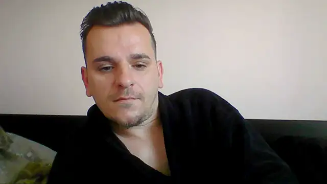 Snapshot of Huge_cock22cm chatting on April 2026 05:40:01 AM Huge cock22cm online show from April 2026 05:40:01 AM