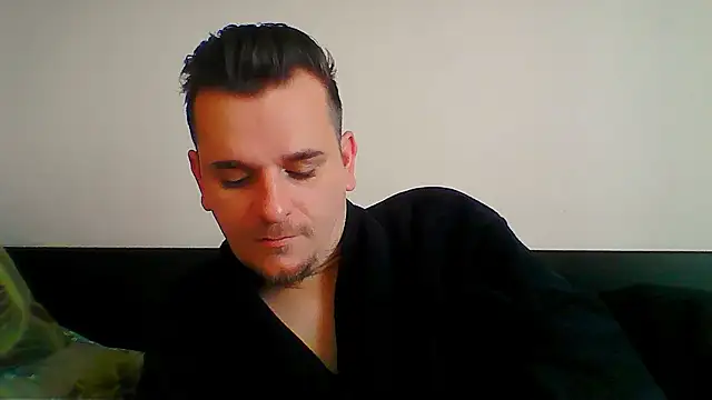 Snapshot of Huge_cock22cm chatting on April 2026 06:47:02 AM Huge cock22cm online show from April 2026 06:47:02 AM