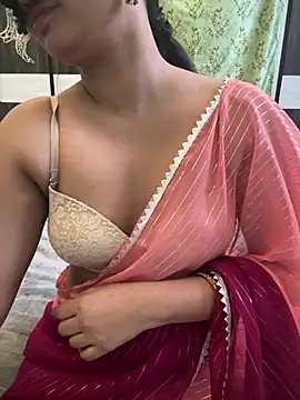 Snapshot of Magical-Couple-telugu chatting on December 2024 07:00:02 PM Magical-Couple-telugu online show from December 2024 07:00:02 PM