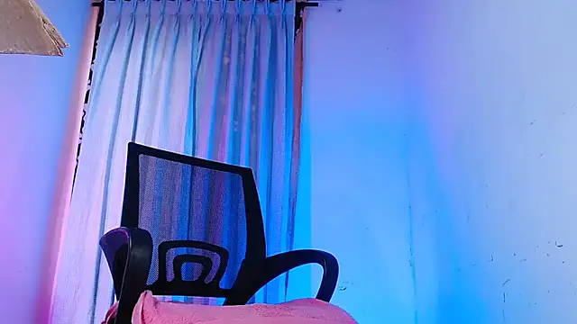 DanteSantoro online show from February 2026 01:01:02 PM