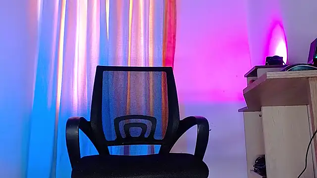 DanteSantoro online show from May 2026 08:03:01 PM