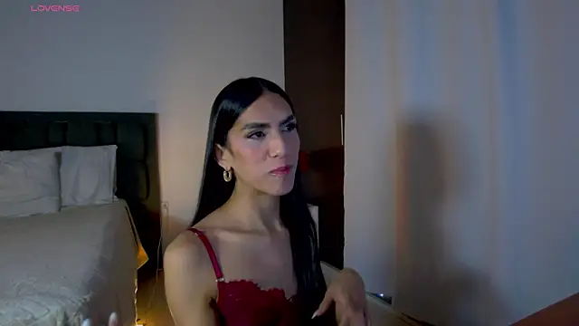 AlanaSofiia online show from July 2026 04:13:01 PM