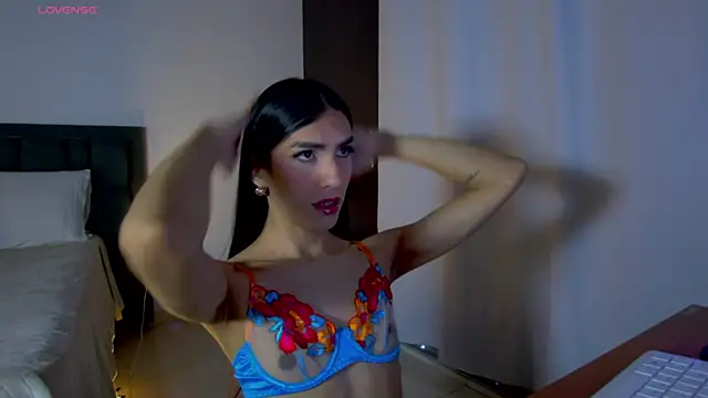 AlanaSofiia online show from July 2026 04:02:01 PM
