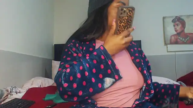 Fiercefoxxy online show from June 2026 06:39:01 PM