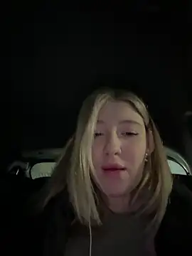 littlebitchess online show from November 2025 06:09:02 PM