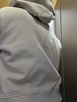 littlebitchess online show from December 2025 02:38:01 AM