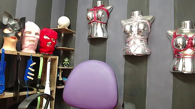 Snapshot of LucyStrike_ chatting on December 2024 02:53:01 AM LucyStrike online show from December 2024 02:53:01 AM