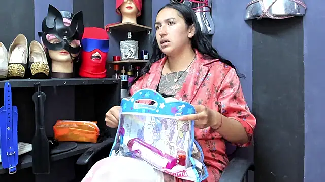 Snapshot of LucyStrike_ chatting on January 2025 02:58:02 AM LucyStrike online show from January 2025 02:58:02 AM