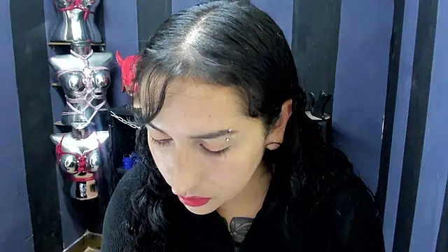 Snapshot of LucyStrike_ chatting on February 2025 03:06:01 AM LucyStrike online show from February 2025 03:06:01 AM