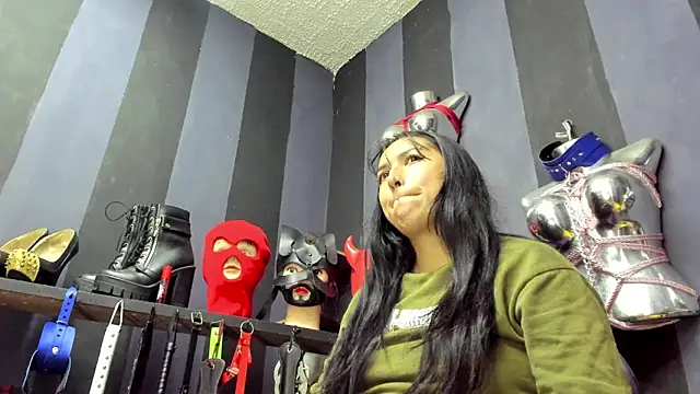 Snapshot of LucyStrike_ chatting on February 2025 10:47:02 PM LucyStrike online show from February 2025 10:47:02 PM