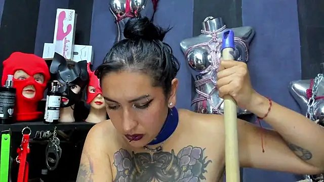 Snapshot of LucyStrike_ chatting on March 2025 01:43:01 AM LucyStrike online show from March 2025 01:43:01 AM