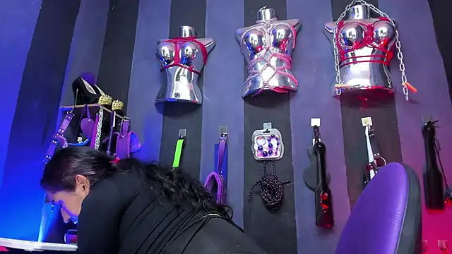 Snapshot of LucyStrike_ chatting on September 2025 10:57:02 PM LucyStrike online show from September 2025 10:57:02 PM