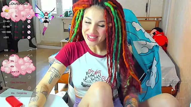 Snapshot of folinskayyya chatting on September 2025 06:35:02 AM folinskayyya online show from September 2025 06:35:02 AM