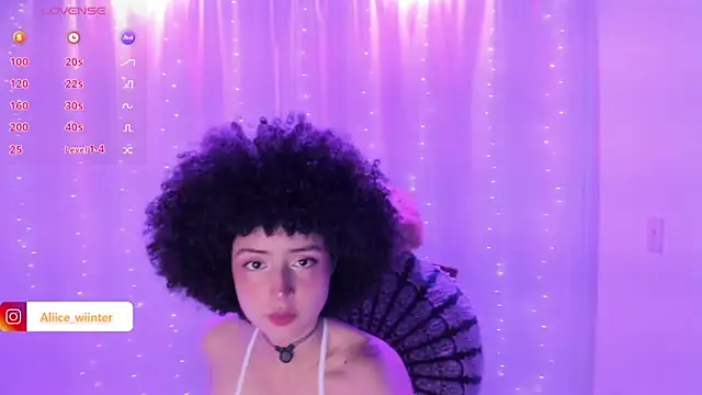 Snapshot of Alice_winter_ chatting on December 2024 08:21:02 PM Alice winter online show from December 2024 08:21:02 PM