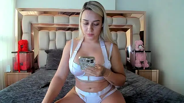 candy-sam28 online show from November 2025 09:59:01 PM