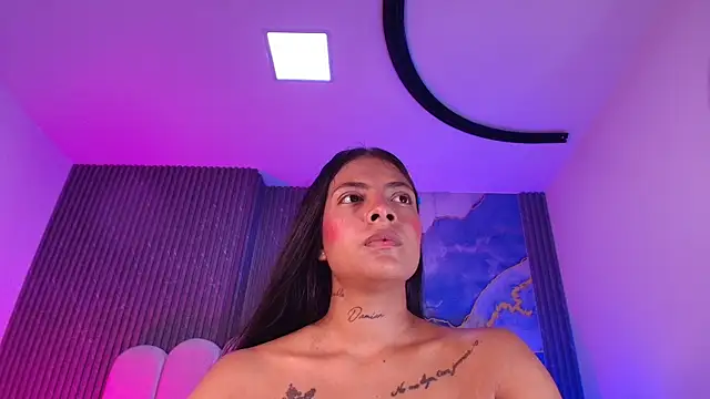 hot dione online show from April 2026 08:57:02 PM