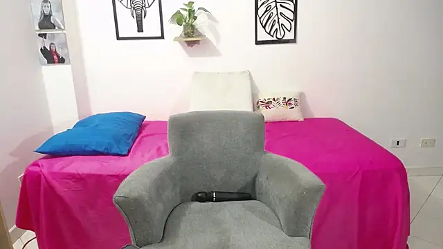 renata salinas 1 online show from March 2025 07:59:02 PM