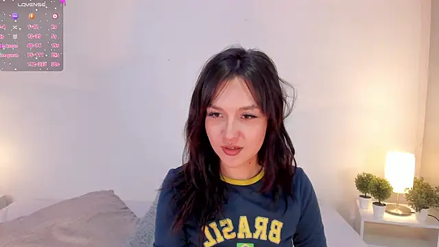 Snapshot of isa_molly chatting on February 2025 10:00:02 PM isa molly online show from February 2025 10:00:02 PM