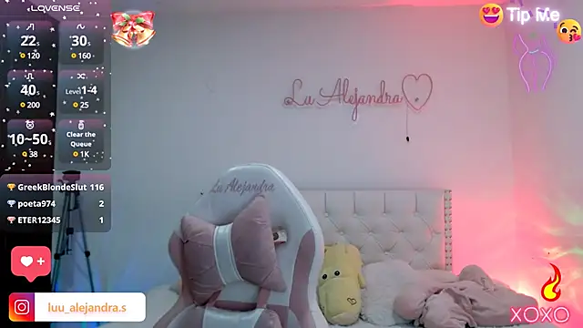 Snapshot of alee_lenoxx chatting on December 2024 06:54:02 PM alee lenoxx online show from December 2024 06:54:02 PM