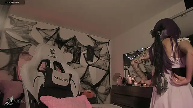 satanbabee online show from October 2025 10:53:02 PM