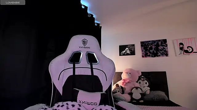 satanbabee online show from June 2026 09:34:01 PM