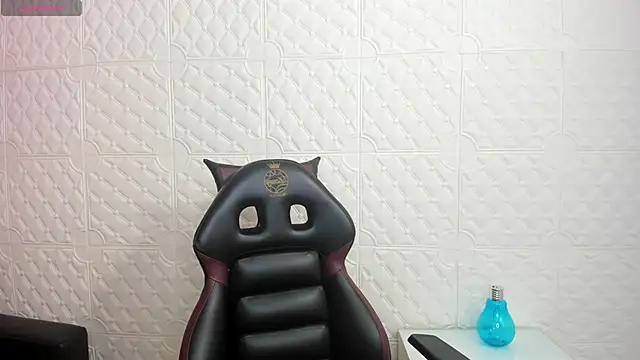 Snapshot of Alessandraa_ferri_ chatting on December 2024 09:02:01 PM Alessandraa ferri online show from December 2024 09:02:01 PM