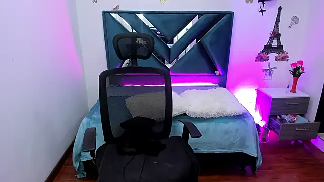 Snapshot of Alessandraa_ferri_ chatting on February 2025 10:42:01 PM Alessandraa ferri online show from February 2025 10:42:01 PM