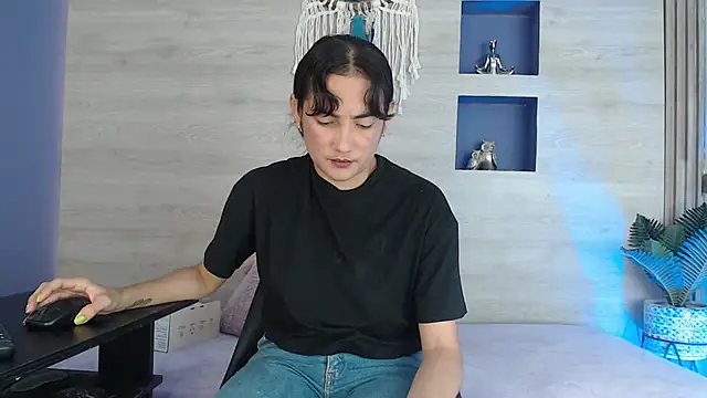 Dakotagloss online show from May 2026 08:47:02 PM