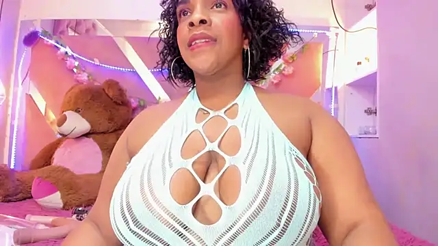 Snapshot of Scarlett-Bonnet chatting on December 2024 10:34:02 AM Scarlett-Bonnet online show from December 2024 10:34:02 AM