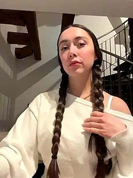 emiliasommer online show from November 2025 07:47:02 PM