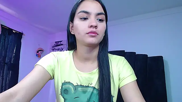 Snapshot of Ariel_Zeo1 chatting on October 2025 07:35:02 PM Ariel Zeo1 online show from October 2025 07:35:02 PM