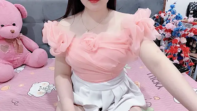 Funikio online show from April 2026 01:29:01 AM