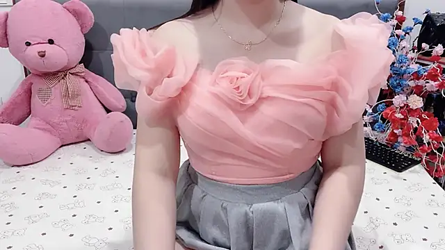 Funikio online show from May 2026 02:19:01 AM