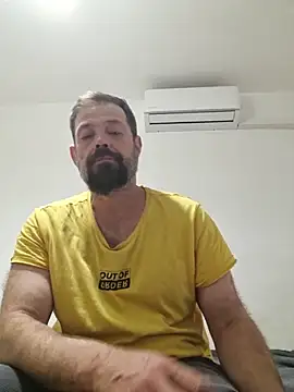 Snapshot of zefside42 chatting on November 2025 06:32:01 PM zefside42 online show from November 2025 06:32:01 PM