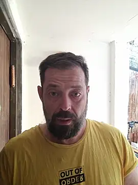 Snapshot of zefside42 chatting on November 2025 08:39:02 AM zefside42 online show from November 2025 08:39:02 AM