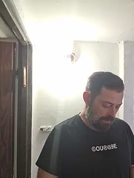 Snapshot of zefside42 chatting on December 2025 10:57:01 AM zefside42 online show from December 2025 10:57:01 AM