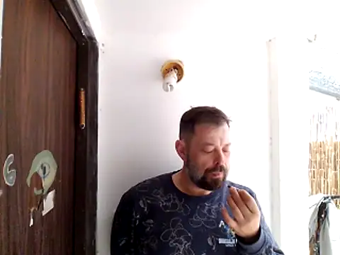 zefside42 online show from February 2026 06:18:02 AM