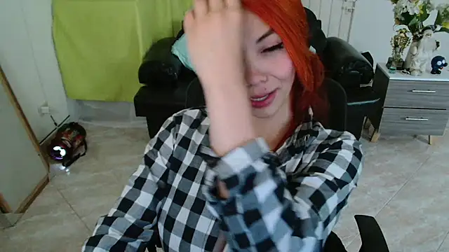 Aylinn diaz online show from June 2026 10:01:01 PM