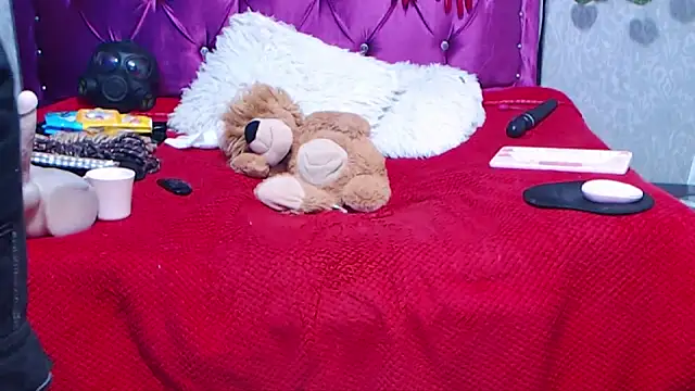 AyshaScott online show from September 2025 12:53:01 PM