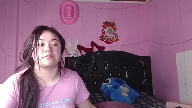 NikkiRous  online show from March 2025 12:40:02 PM