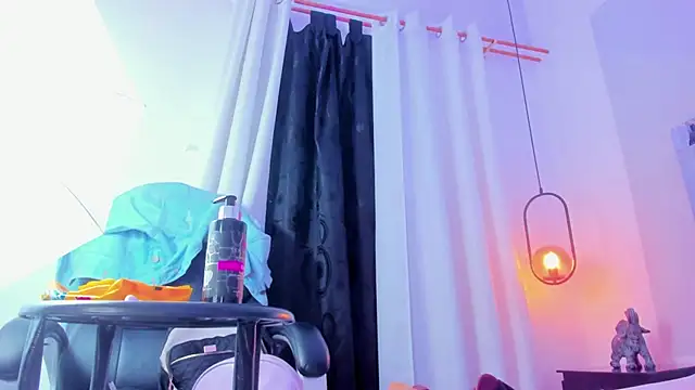 Snapshot of Emily_Gil1 chatting on March 2025 05:07:02 PM Emily Gil1 online show from March 2025 05:07:02 PM