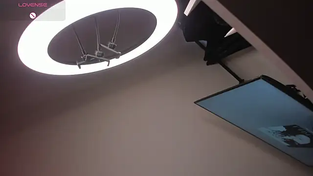 Snapshot of evaevanscute chatting on September 2025 10:48:02 PM evaevanscute online show from September 2025 10:48:02 PM