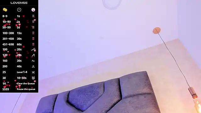 AilishBenson online show from October 2025 07:49:02 PM