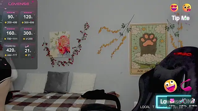 Crystal Chris online show from September 2025 04:34:01 PM