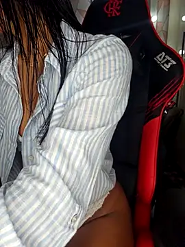 moreninhasilva online show from December 2025 12:29:01 AM